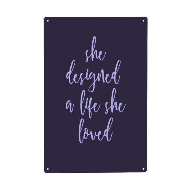 Holzbild "She Designed" artboxONE - Typografie,Ultraviolet - Ultra violet,Ultraviolett,Pantone,Lila,Spruch,Englisch,Purple,Life,Leben,Living,Saying