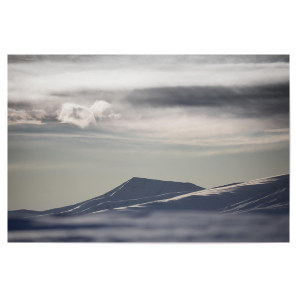 Poster "Snowy Mountain" artboxONE - Natur - Norwegen,Nordnorwegen,Skandinavien,Winter,Winterlandschaft,Artisch,Arktis,Schneelandschaft,Berg