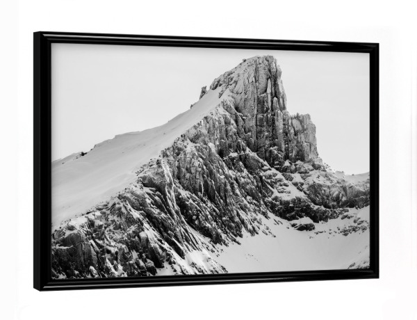 Poster mit schwarzem Rahmen "Eisberg B&W" artboxONE - Natur,Schwarzweiß - Berg,Berspitze,Berggipfel,Gebirge,Norwegen