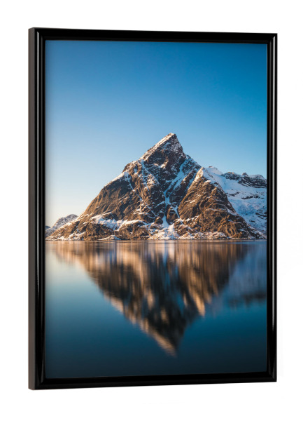 Poster mit schwarzem Rahmen "The Mountain" artboxONE - Natur,Reise