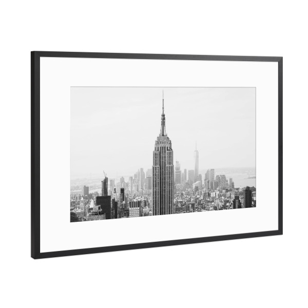 Poster mit Rahmen Schwarz (Metallic) "The State Empire" artboxONE - Städte / New York,Schwarzweiß