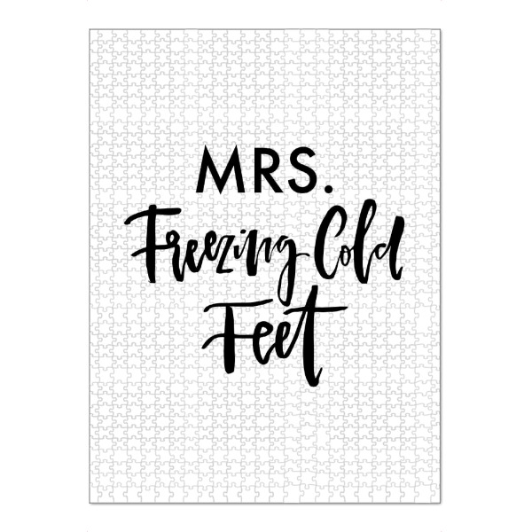 Puzzle Ravensburger "Mrs. Freezing Cold Feet" artboxONE - Typografie,Schwarzweiß,Lustig