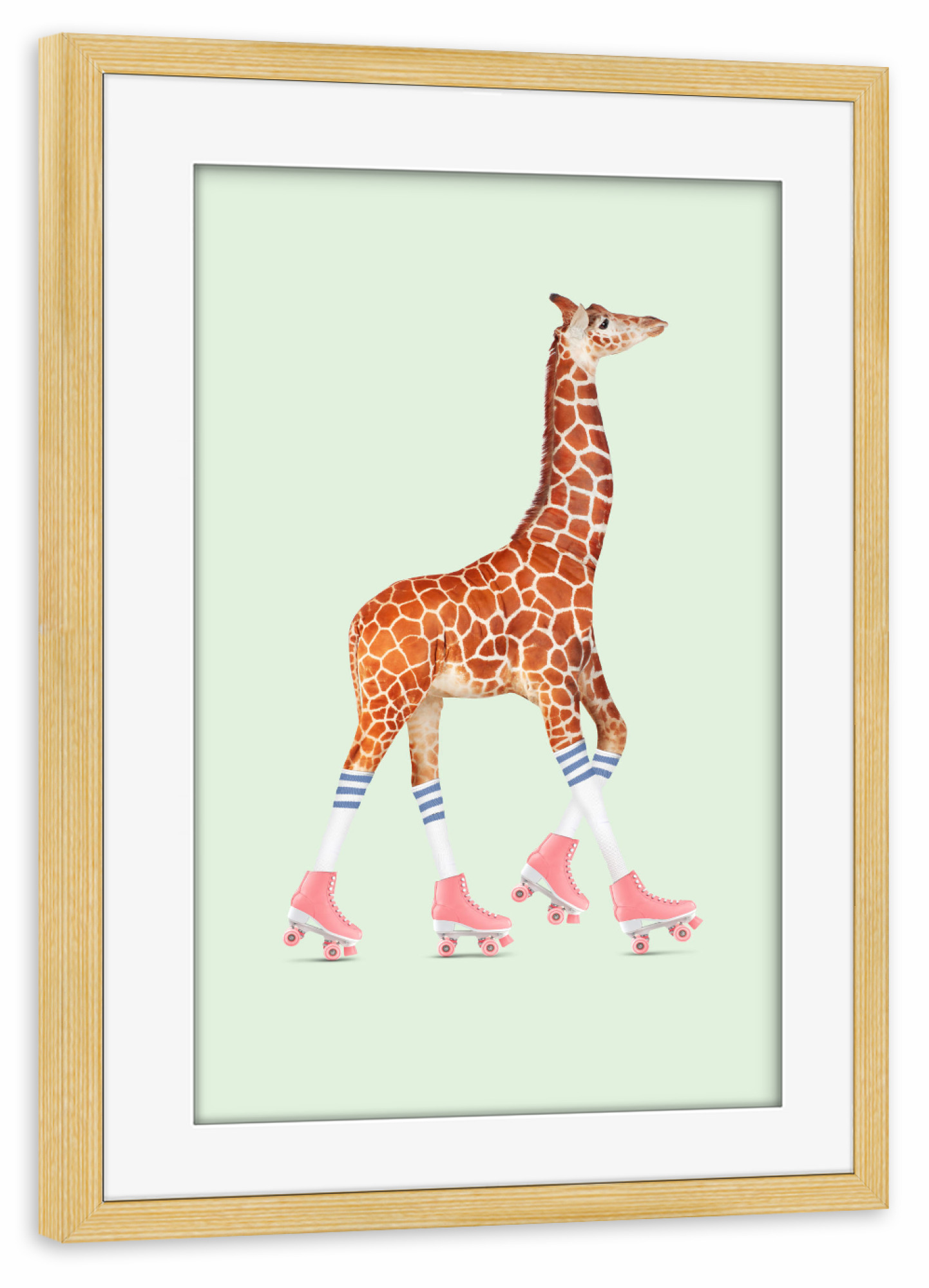 Poster mit Rahmen kiefer "ROLLERSKATING GIRAFFE" artboxONE - Für Kinder,Tiere,Fiktion,Lustig