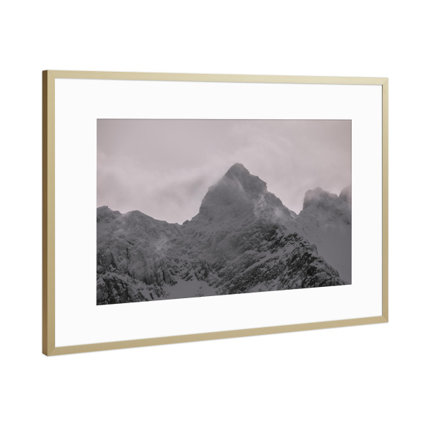 Poster mit Rahmen Gold "Berggipfel Kvaløya" artboxONE - Natur - Berg,Mountain,Norwegen,Norway