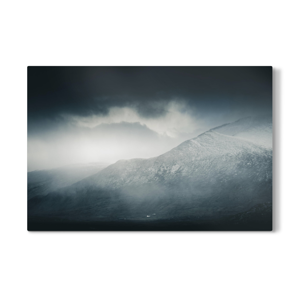 Einsames Haus In Schottland Als Galerie Print Bei Artboxone Kaufen