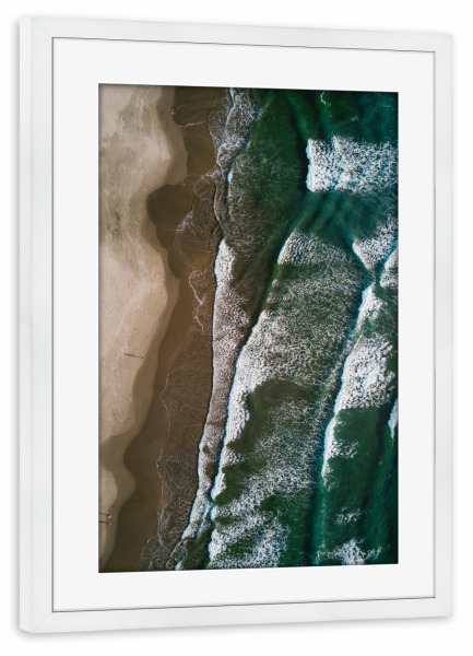 Poster mit Rahmen weiß "GREEN OCEAN" artboxONE - Reise / Strand und Meer - Meer,Strand,Wellen,Drohne,Ozean