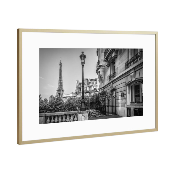Poster mit Rahmen Gold "Pariser Charme Monochrom" artboxONE - Städte,Reise,Schwarzweiß,Architektur,Städte / Paris