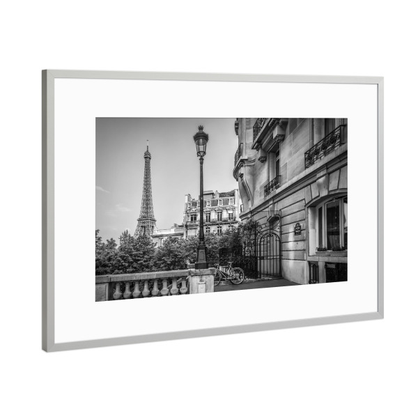 Poster mit Rahmen Silber "Pariser Charme Monochrom" artboxONE - Städte,Reise,Schwarzweiß,Architektur,Städte / Paris
