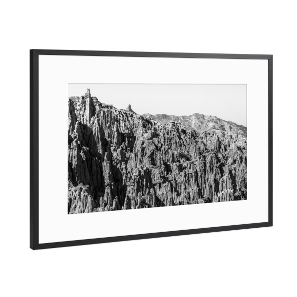 Poster mit Rahmen Schwarz (Metallic) "Moon valley" artboxONE - Natur,Schwarzweiß - Rocks,Desert