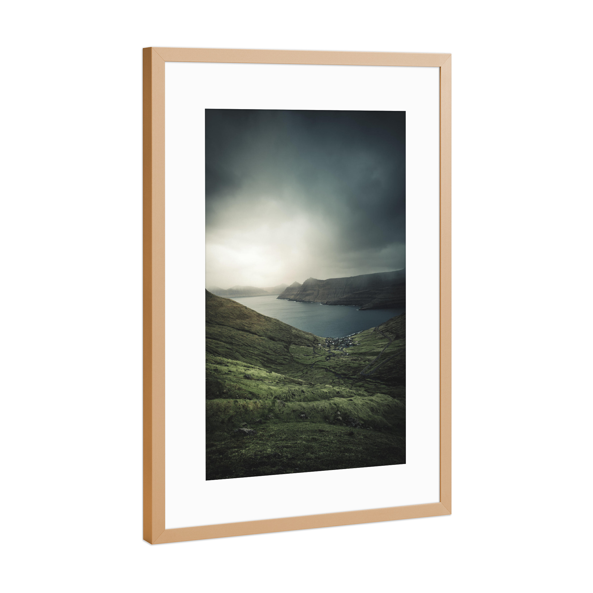 Poster mit Rahmen Kupfer "Funningur" artboxONE - Natur - Inseln,Nebel,Berge