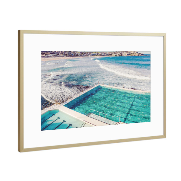 Poster mit Rahmen Gold "Bondi Beach" artboxONE - Natur,Reise,Reise / Strand und Meer - Beach,Strand,Ocean,Sea,Meer,Pool