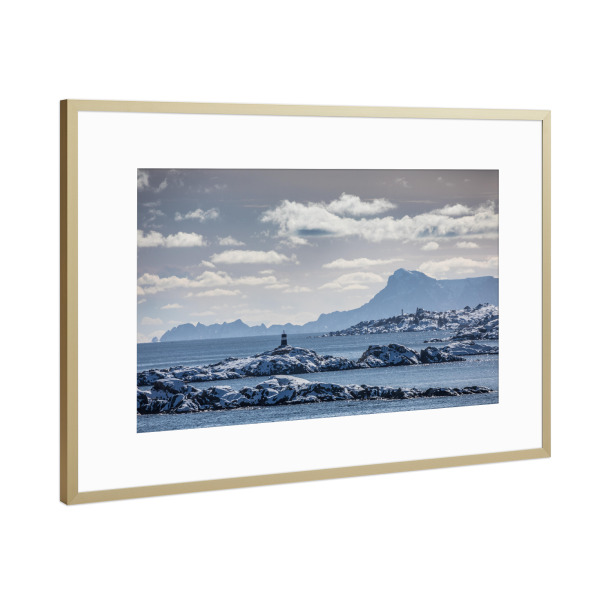 Poster mit Rahmen Gold "Inselwelt" artboxONE - Natur,Reise - Lofoten,Norwegen,Skandinavien,Inseln,Nordnorwegen,Meer,Landschaft