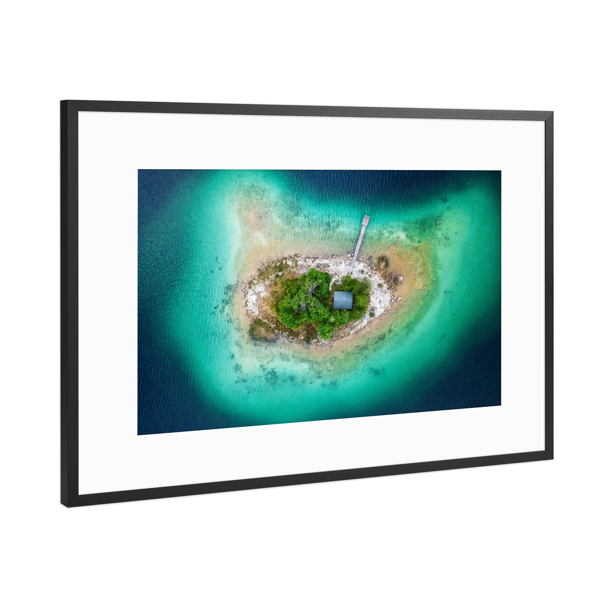 Poster mit Rahmen Schwarz (Metallic) "Einsam auf der Insel" artboxONE - Natur - Drohne,Insel,See