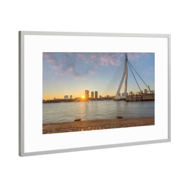 Poster mit Rahmen Silber "Erasmusbrücke in Rotterdam" artboxONE - Städte - Skyline,Holland,Niederlande