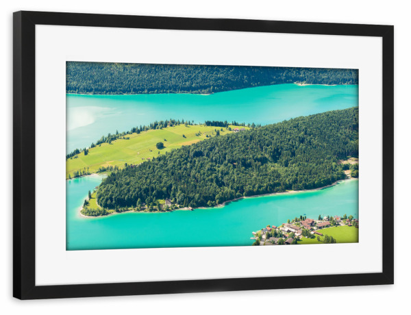 Poster mit Rahmen schwarz "Katzenkopf im Walchensee" artboxONE - Natur - Walchensee,Alpen,See,Alpensee,Bayern,Wald,Wasser