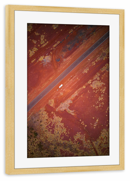 Poster mit Rahmen kiefer "Crossing the Pilbara" artboxONE - Natur - Australien,Outback,Drone,Desert,Wüste,Travel,Reisen