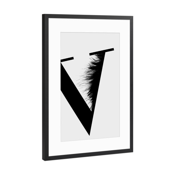 Poster mit Rahmen Schwarz (Metallic) "Flying Letter-V" artboxONE - Schwarzweiß,Buchstaben,Buchstaben / V