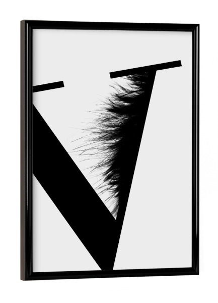 Poster mit schwarzem Rahmen "Flying Letter-V" artboxONE - Schwarzweiß,Buchstaben,Buchstaben / V