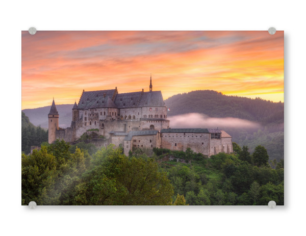 Acrylglasbild "Burg Vianden in Luxemburg" artboxONE - Architektur,Reise / Länder - Sonnenaufgang,Mittelalter,Schloss