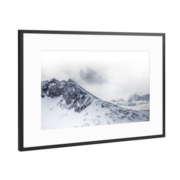 Poster mit Rahmen Schwarz (Metallic) "Snowscape" artboxONE - Natur - Norwegen,Berge,Schnee