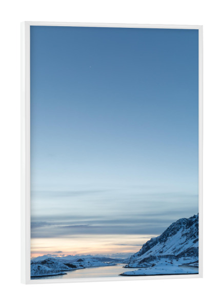 Poster mit weißem Rahmen "Norwegian Winter" artboxONE - Natur - Norwegen,Skandinavien,Winter,Berge,Schnee