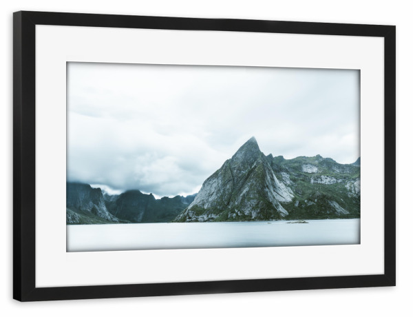 Poster mit Rahmen schwarz "Shark tooth" artboxONE - Natur - Lofoten,Norwegen,Nordnorwegen