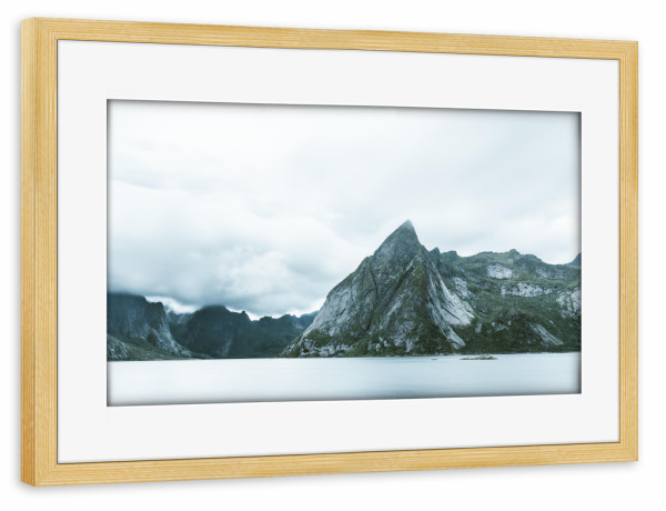 Poster mit Rahmen kiefer "Shark tooth" artboxONE - Natur - Lofoten,Norwegen,Nordnorwegen