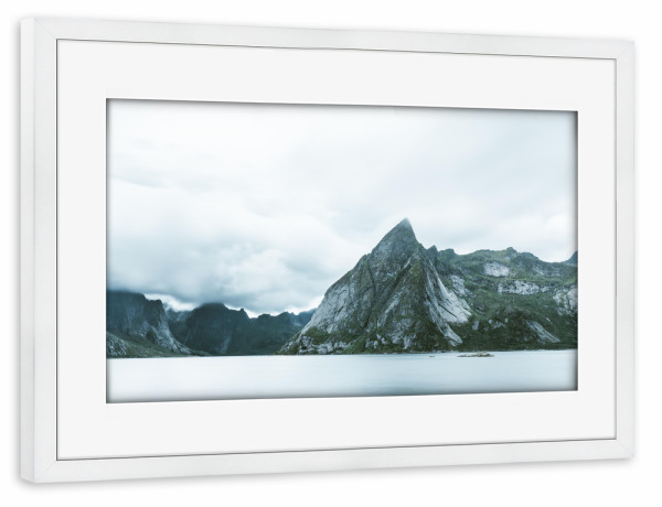 Poster mit Rahmen weiß "Shark tooth" artboxONE - Natur - Lofoten,Norwegen,Nordnorwegen
