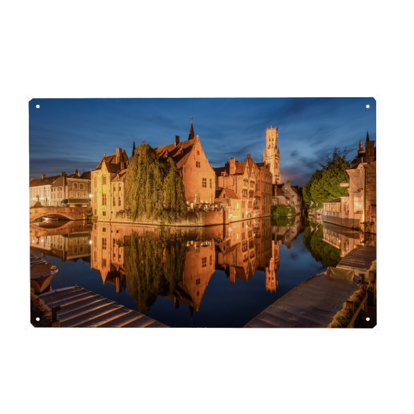 Metall Poster "Brügge in Belgien" artboxONE - Städte - Nachtaufnahme,Stadt,Rozenhoedkaai - Blechschild
