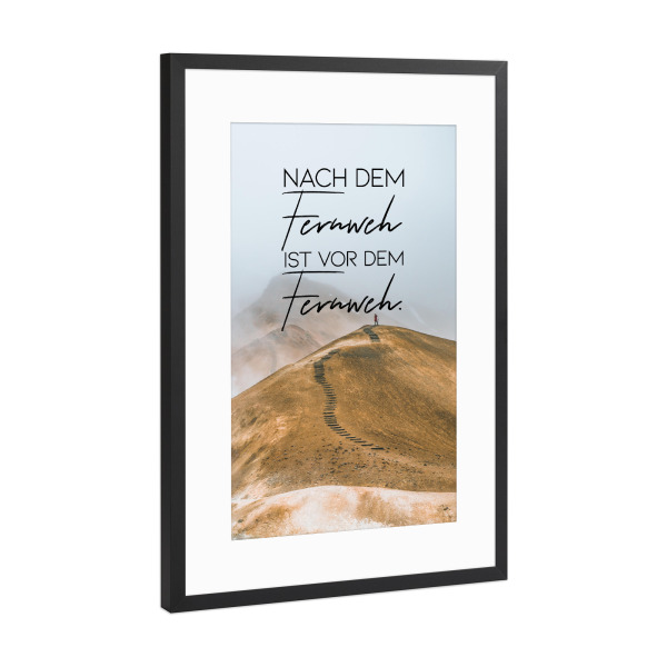 Poster mit Rahmen Schwarz (Metallic) "Vor dem Fernweh" artboxONE - Typografie,Menschen