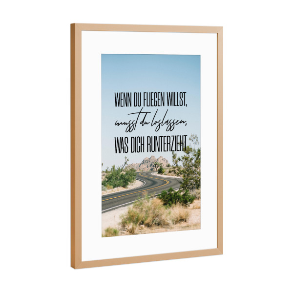 Poster mit Rahmen Kupfer "Loslassen und Fliegen" artboxONE - Typografie,Menschen - Fliegen,Landscape,Quotes