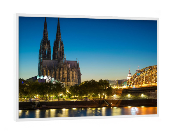 Poster mit weißem Rahmen "Blaue Stunde in Köln" artboxONE - Städte / Köln - Köln,Dom,Hohenzollernbrücke