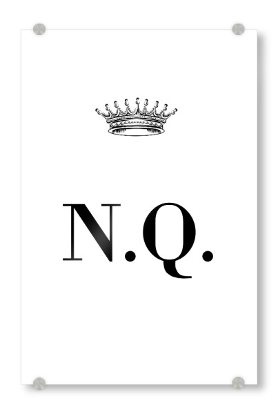 Acrylglasbild "Queen NQ" artboxONE - Schwarzweiß,Buchstaben