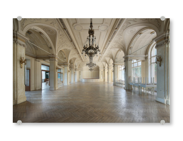 Acrylglasbild "The White" artboxONE - Architektur - Urbex,Lostplace,Lost,Place,Abandoned,Ballroom,Decay,Beauty,Verlassen,Verfall,Architektur