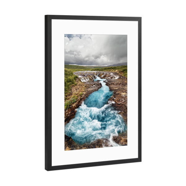 Poster mit Rahmen Schwarz (Metallic) "Bruarfoss" artboxONE - Natur,Reise