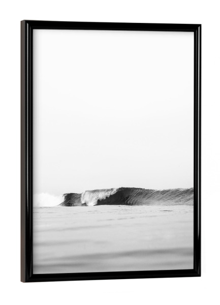 Poster mit schwarzem Rahmen "Wave BW" artboxONE - Reise,Schwarzweiß - Sea,Wave,Ocean,Beach,Minimalist,Photography,Black and white