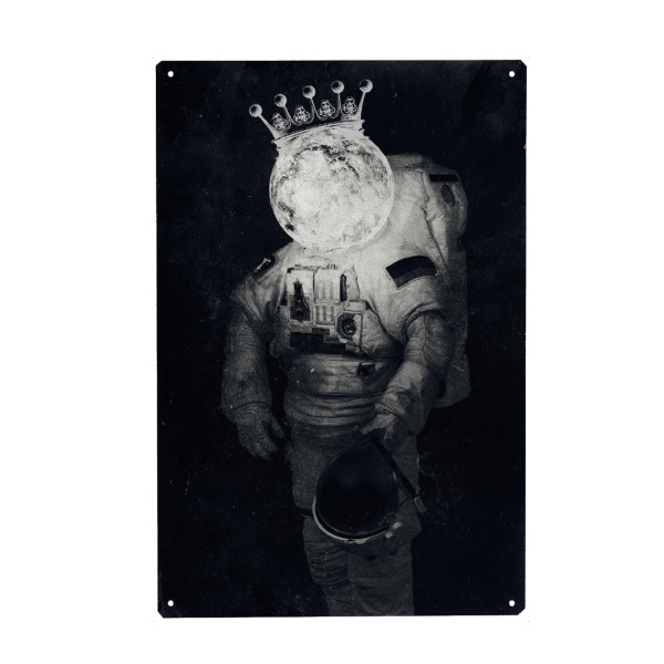 Metall Poster "AstroKING" artboxONE - Schwarzweiß,Galaxy - Astronaut,Weltall,Krone,König,Weltraum,Raumfahrer,Kosmonaut - Blechschild