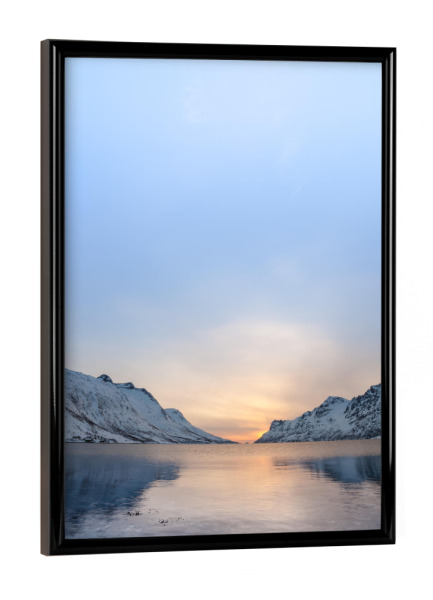 Poster mit schwarzem Rahmen "Winterfjord" artboxONE - Natur - Fjord,Norwegen,Küste