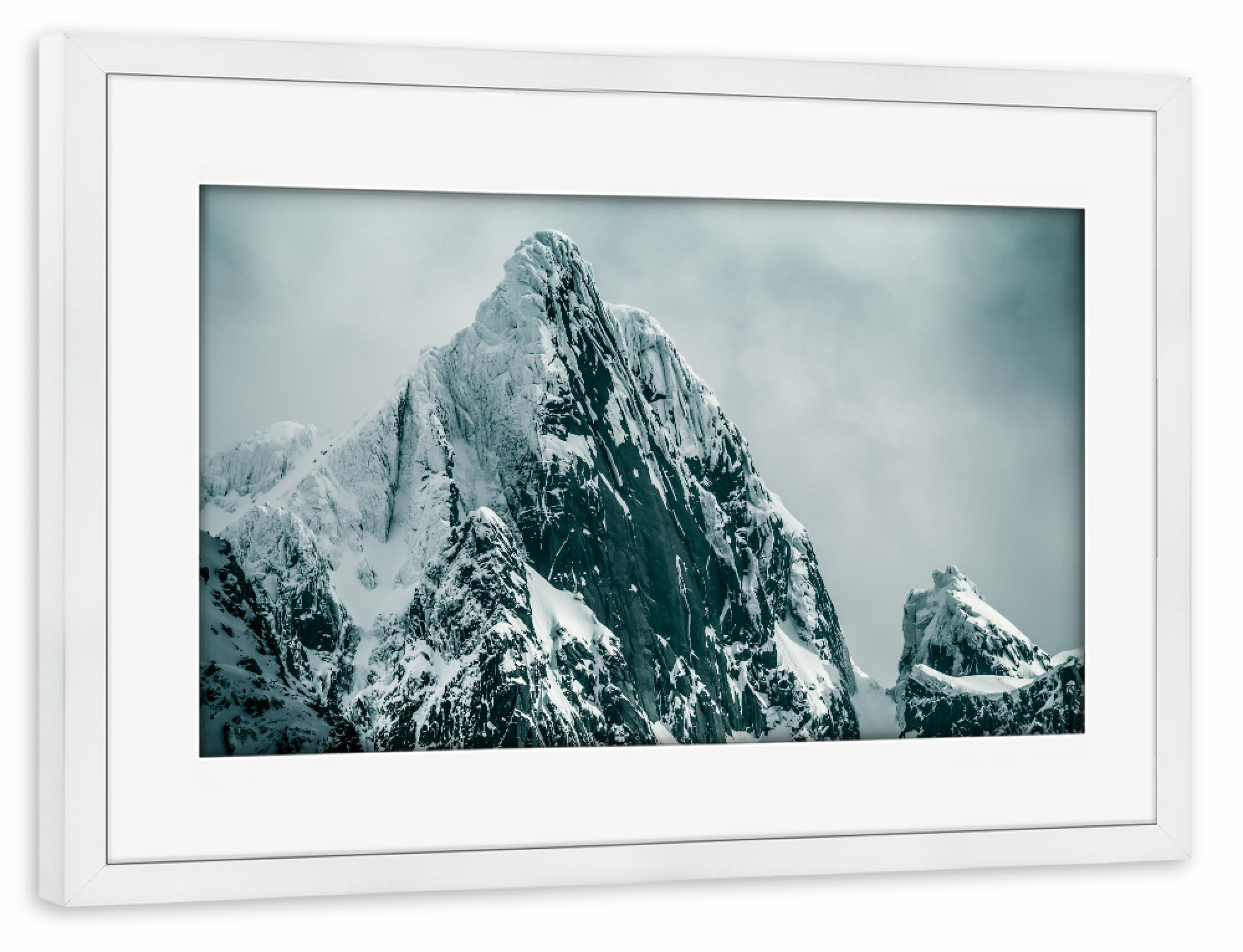 Poster mit Rahmen weiß "The Summit" artboxONE - Natur,Schwarzweiß - Lofoten,Norwegen,Berggipfel