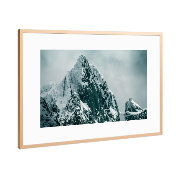 Poster mit Rahmen Kupfer "The Summit" artboxONE - Natur,Schwarzweiß - Lofoten,Norwegen,Berggipfel