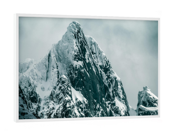 Poster mit weißem Rahmen "The Summit" artboxONE - Natur,Schwarzweiß - Lofoten,Norwegen,Berggipfel