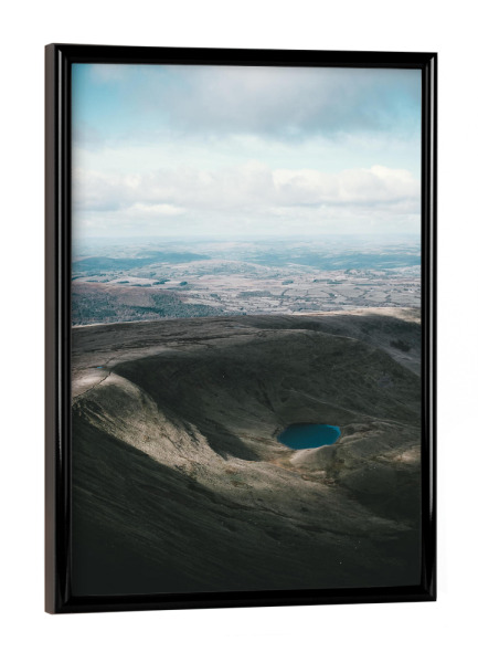Poster mit schwarzem Rahmen "The beautiful Brecon Beacons" artboxONE - Reise,Reise / Afrika