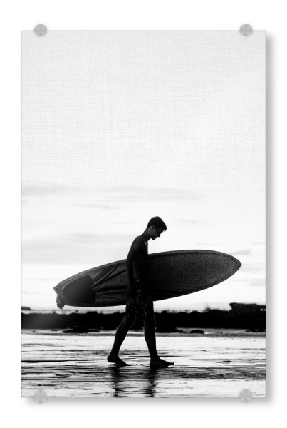 Acrylglasbild "Surf Boy" artboxONE - Schwarzweiß,Reise / Strand und Meer,Sport,Sport / Sommerspiele