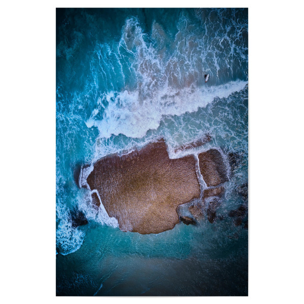 Poster 30x20 cm "Power" artboxONE - Natur,Reise,Reise / Strand und Meer - Surfen,Wellen,Wasser,Meer,Ozan,Drohne,Strand,Natur,Brandung
