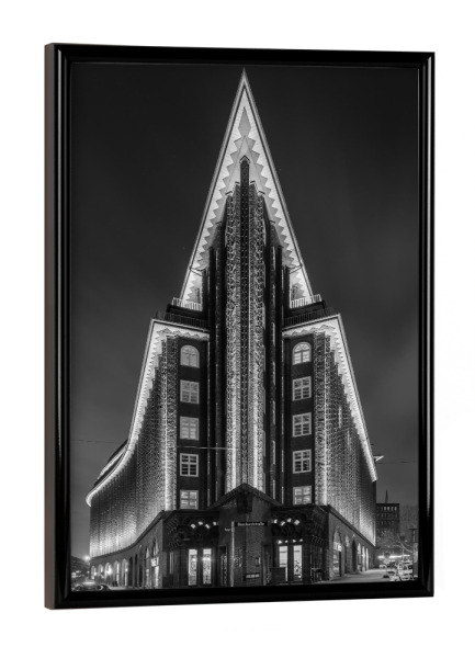 Poster mit schwarzem Rahmen "Chilehaus Hamburg schwarz-weiß" artboxONE - Städte / Hamburg,Schwarzweiß