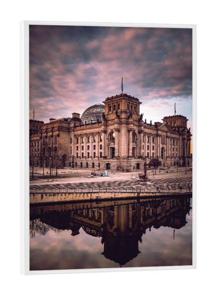 Poster mit weißem Rahmen "Reichstag als Traumwelt" artboxONE - Städte,Städte / Berlin,Architektur