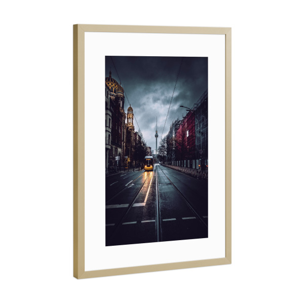 Poster mit Rahmen Gold "Berliner Tram" artboxONE - Städte,Städte / Berlin,Architektur