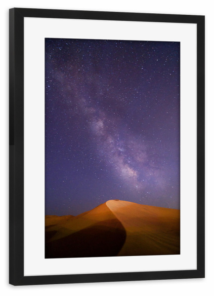 Poster mit Rahmen schwarz "Milky Way Dune" artboxONE - Natur,Reise - Düne,Milchstraße,Galaxy,Wüste,Nacht,Orient,Oriental,Marokko