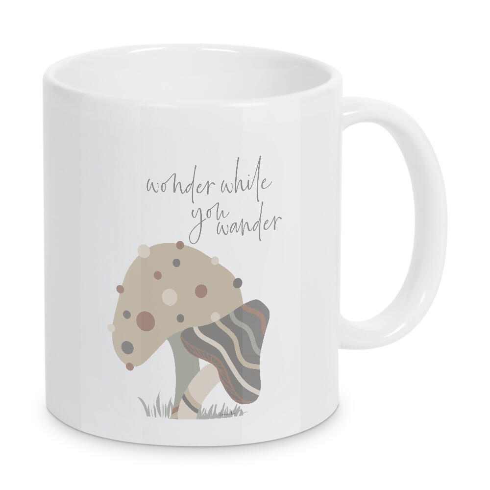 Tasse "Staunen Sie, während Sie wandern" artboxONE - Typografie,Für Kinder - Pilze,Wunder,Wandern