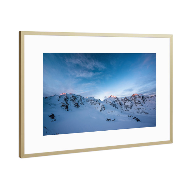 Poster mit Rahmen Gold "Sunrise panorama from Diavolezza" artboxONE - Natur